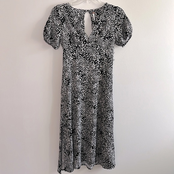 Free People flowy deep v-neck midi dress with keyhole and button detail - Picture 1 of 12